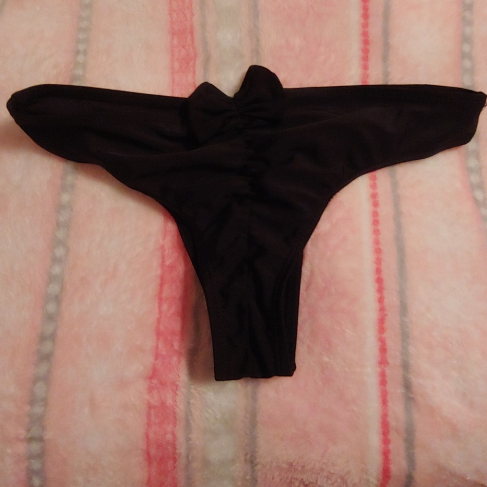 Rouched bikini bottom
